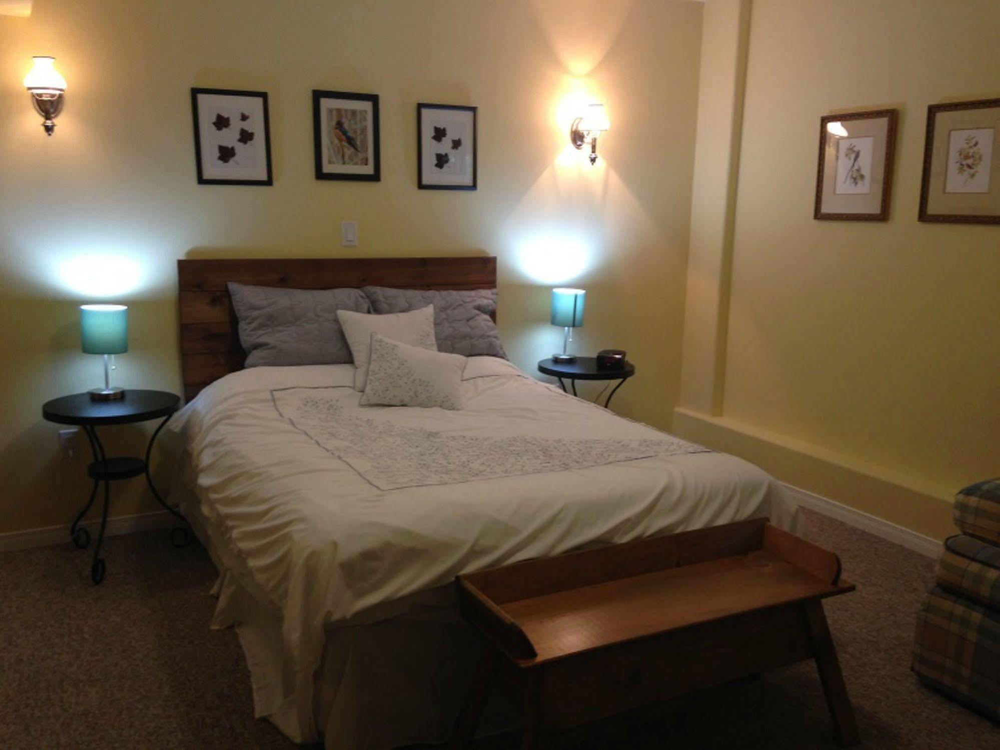 The Treehouse Bed And Breakfast Flesherton Exterior foto